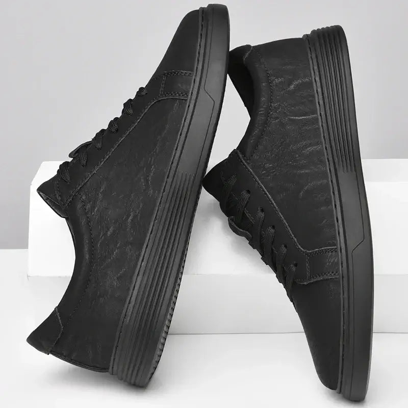 Callide™ Leather Sneaker - Men's casual sneakers in genuine leather, perfect for comfortable everyday wear and versatile modern style.