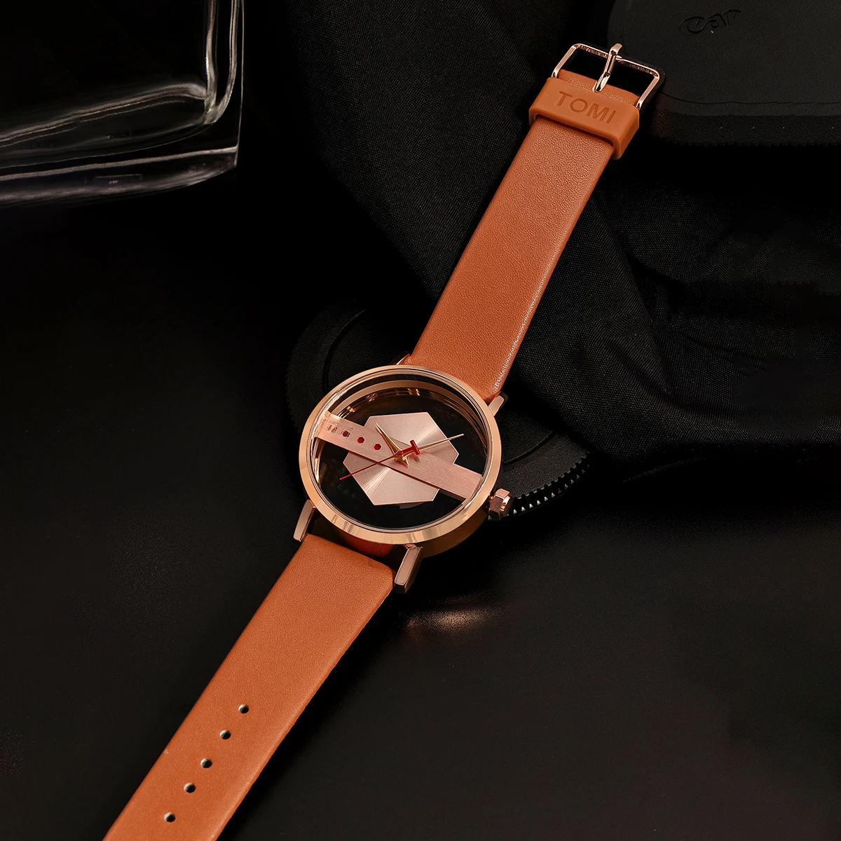Inception Orbit Uhr