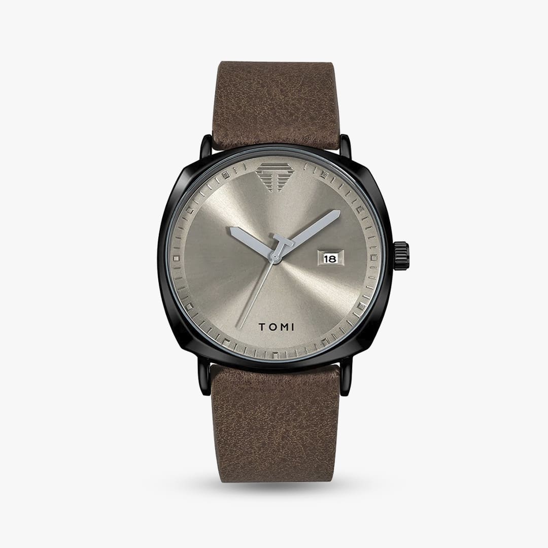 Elegant Aurex Milano Heritage Leather wristwatch with brown leather strap, designed for timeless style and sophistication in men's fashion.