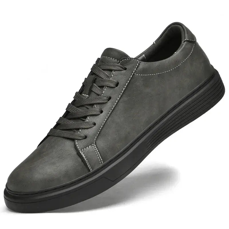 Callide™ Leather Sneaker - Comfortable men's casual sneakers with a modern style, perfect for everyday wear and travel.