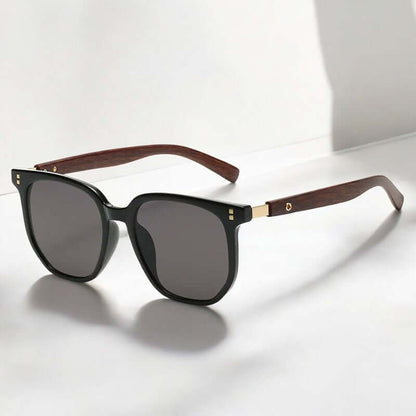 Lumen Retro Shades - UV protection sunglasses for men with polarized lenses, ideal for modern style and outdoor activities.