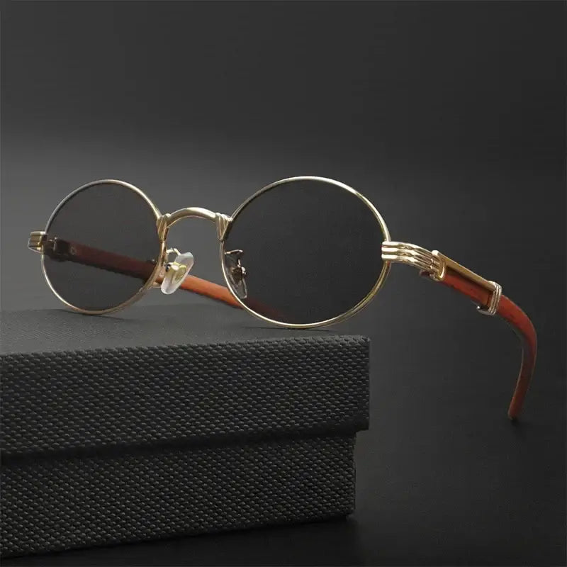 Monarch Shades UV protection sunglasses offer stylish, polarized lenses. Ideal for men's everyday use, driving, travel, and outdoor activities.